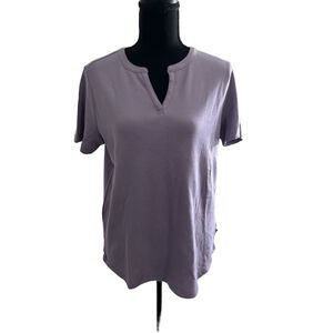 Women's Lavender Short Sleeve V-Neck Tee, Size Small NWT